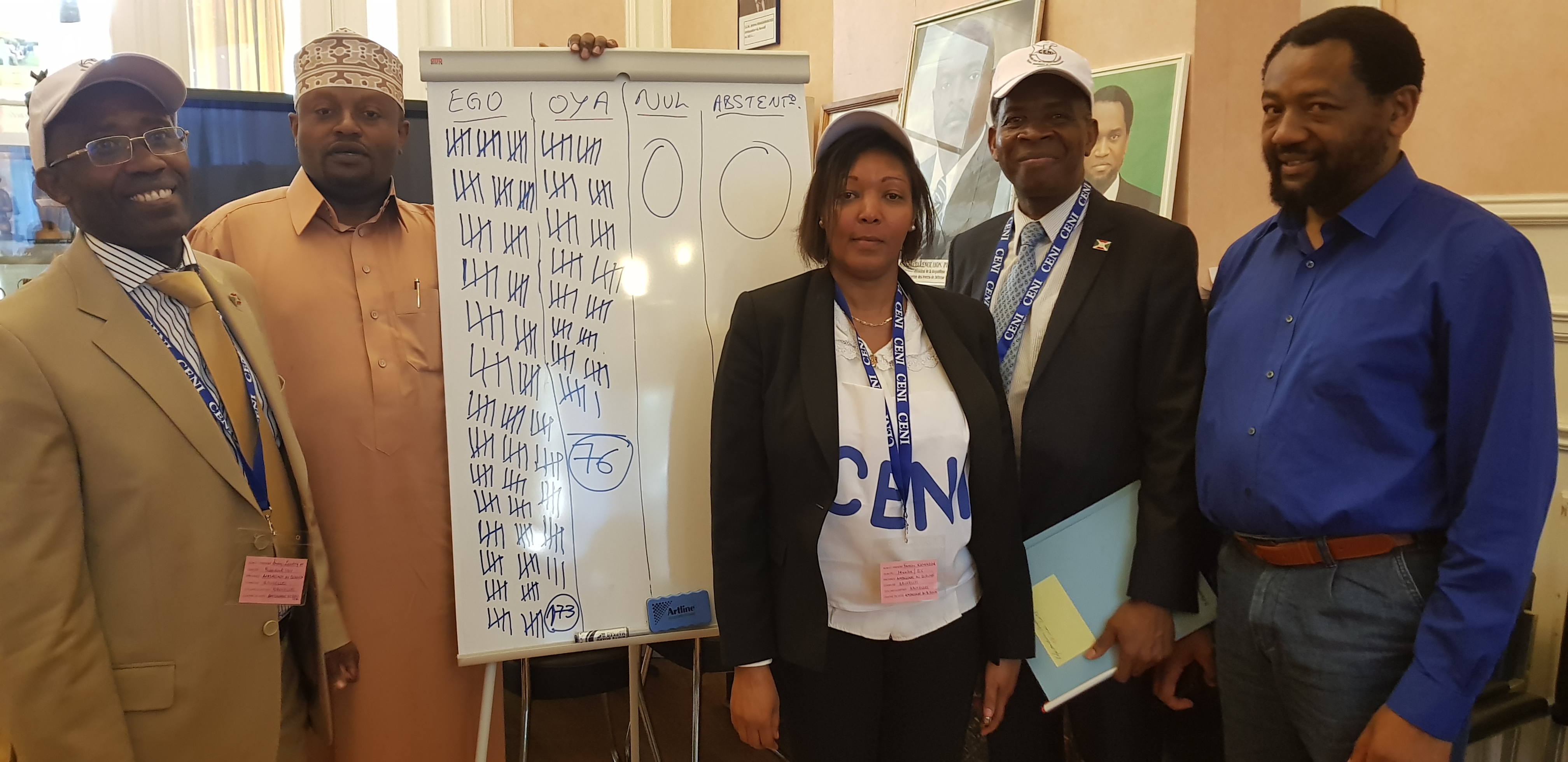 Le « Oui » l'emporte à 69,48 % lors du Referendum constitutionnel du 17 mai 2018 au Bureau de vote de l’Ambassade du Burundi à Bruxelles.